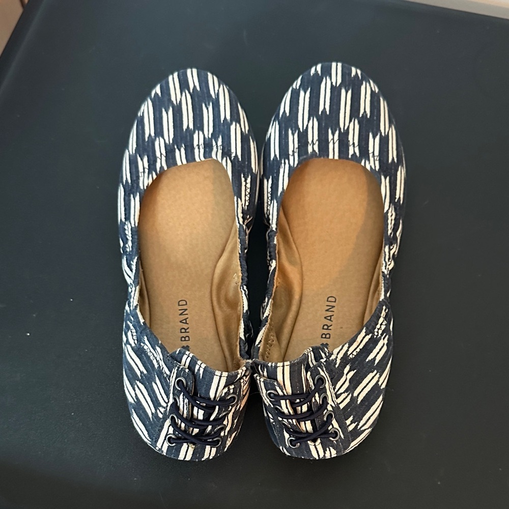Lucky Brand Blue and White Patterned Flats - Picture 3 of 4